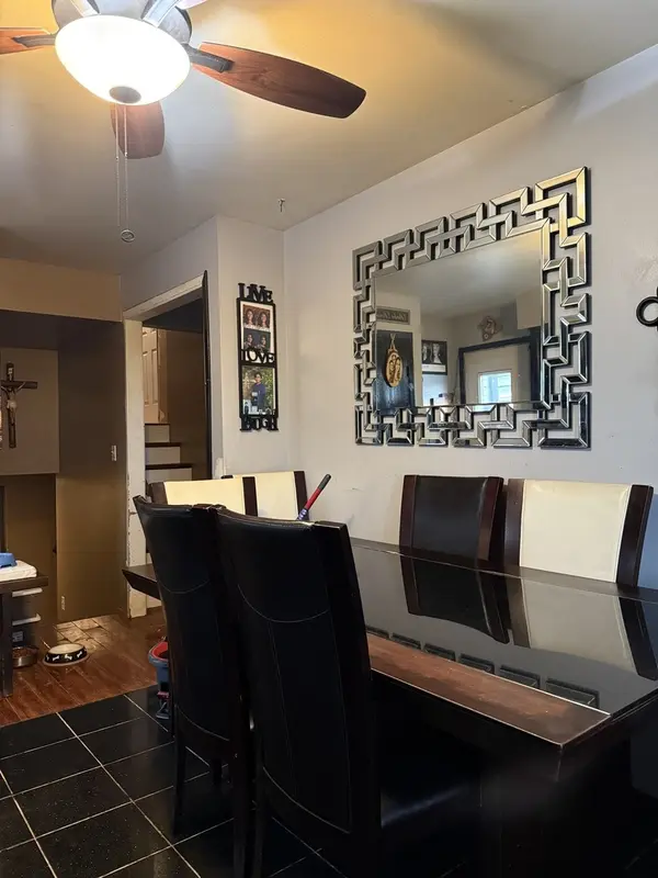 1221 Sunset DR, Round Lake Beach, IL 60073