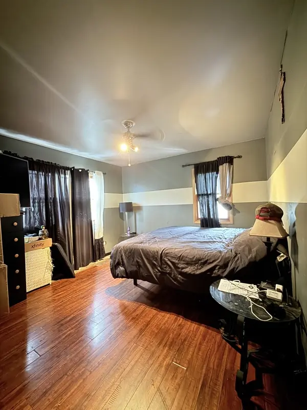1221 Sunset DR, Round Lake Beach, IL 60073