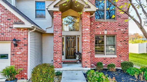 1123 Country Oak DR, Ottawa, IL 61350