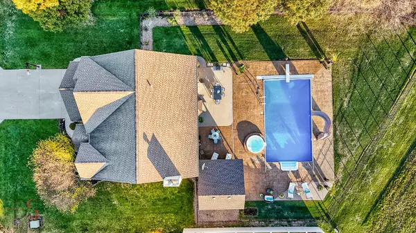 1123 Country Oak DR, Ottawa, IL 61350