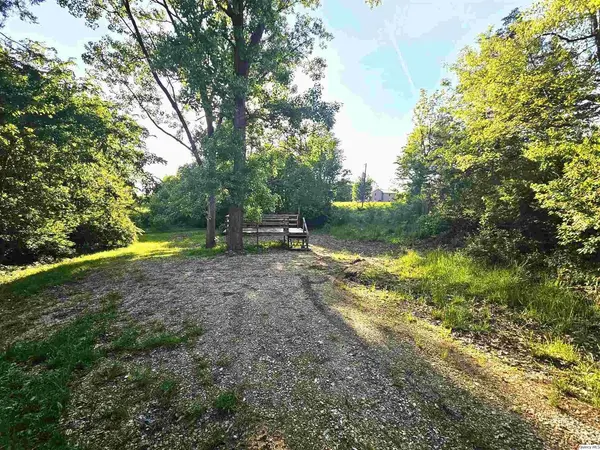 9606 Rock Quarry RD, Quincy, IL 62305