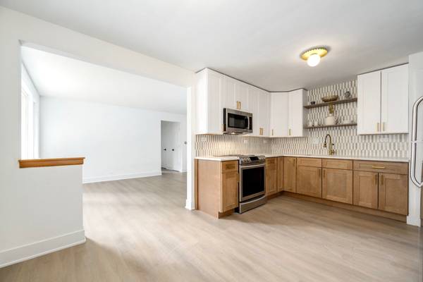 5516 W Higgins AVE #GNW, Chicago, IL 60630
