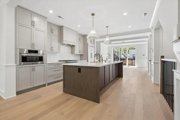 2202 N Leavitt ST #2, Chicago, IL 60647