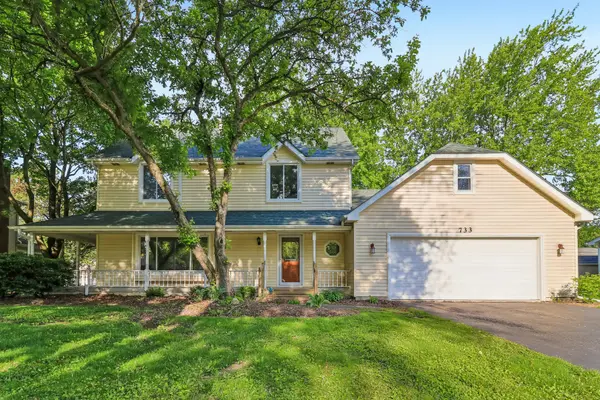 733 Buttonwood CIR, Naperville, IL 60540