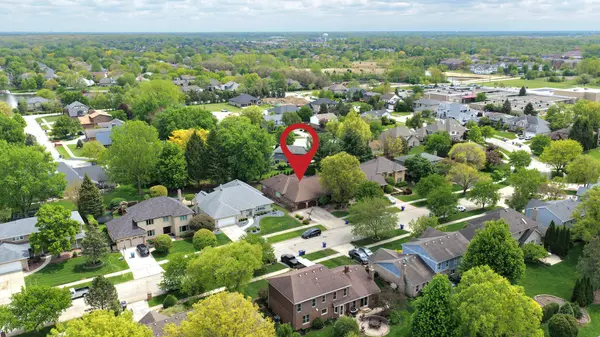 12611 Palos West DR, Palos Park, IL 60464