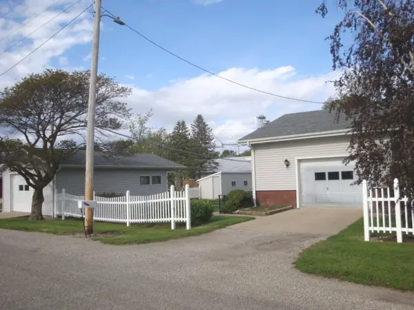 429 W Koplin AVE, Cissna Park, IL 60924