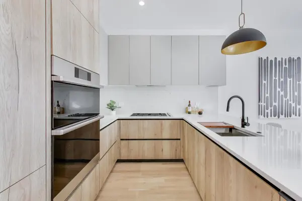 5428 N Winthrop AVE #202, Chicago, IL 60640