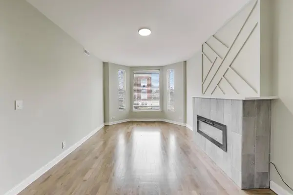 4330 S Langley AVE, Chicago, IL 60653