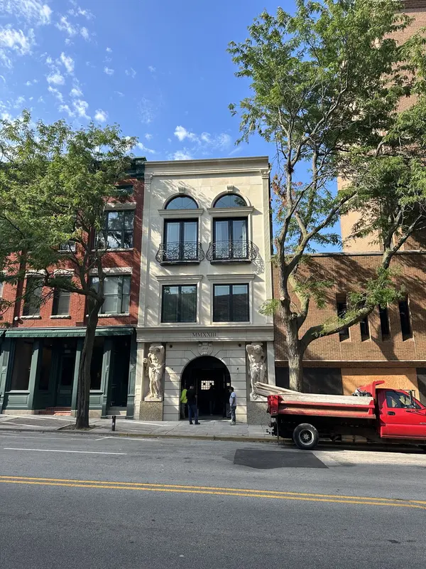 218 Washington ST #2, Waukegan, IL 60085