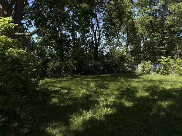911 W Front ST, Bloomington, IL 61701