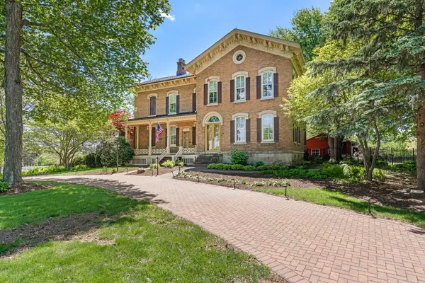 1542 Plainfield RD, Oswego, IL 60543