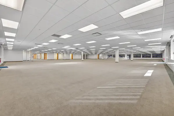1025 Tri State Pkwy, Gurnee, IL 60031