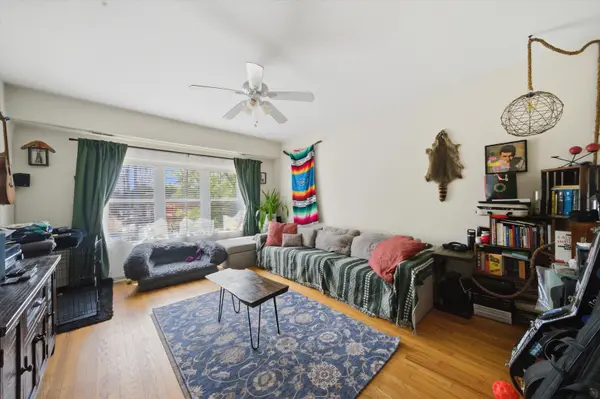 629 W HOWARD ST, Evanston, IL 60202