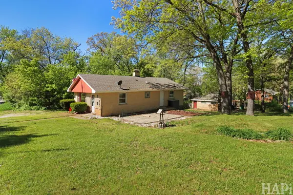 26 Woodland AVE, Fox Lake, IL 60020