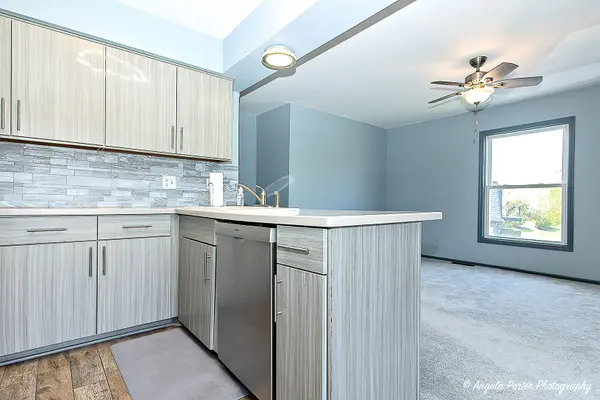 1402 Inverrary LN #1402, Deerfield, IL 60015