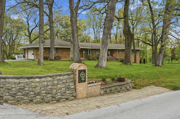 27250 Dutton RD, Beecher, IL 60401