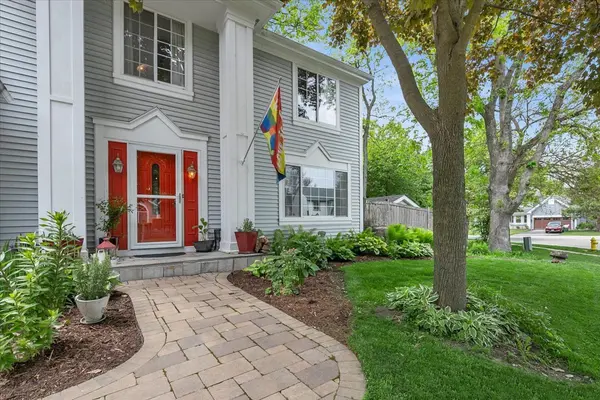 459 Rock Hall CIR, Grayslake, IL 60030