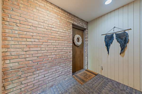6015 Forest View RD #2A, Lisle, IL 60532