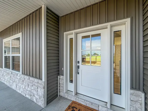 506 N Beacon Hill CIR, Urbana, IL 61802