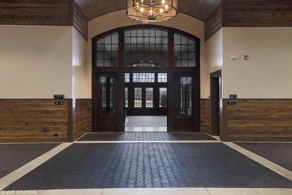 14341 W OLD SCHOOL RD, Libertyville, IL 60048