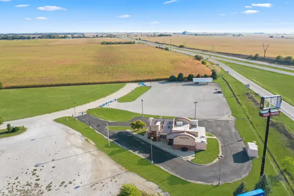 6 Calvary DR, Wenona, IL 61377