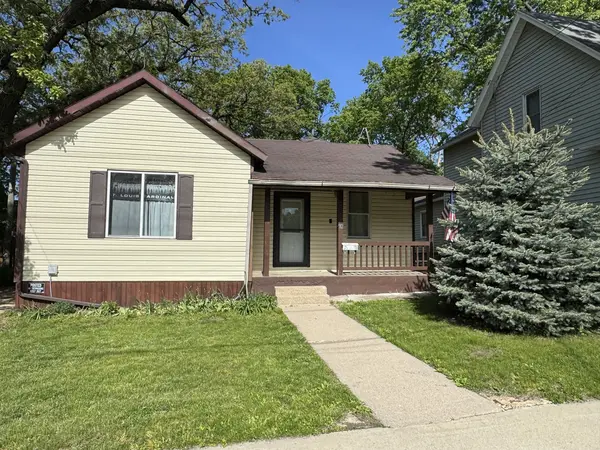 512 Highland AVE, Dixon, IL 61021