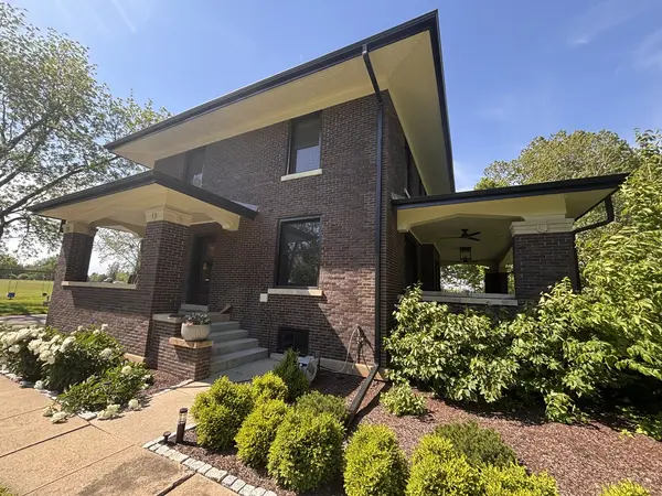 901 S Dunlap AVE, Savoy, IL 61874