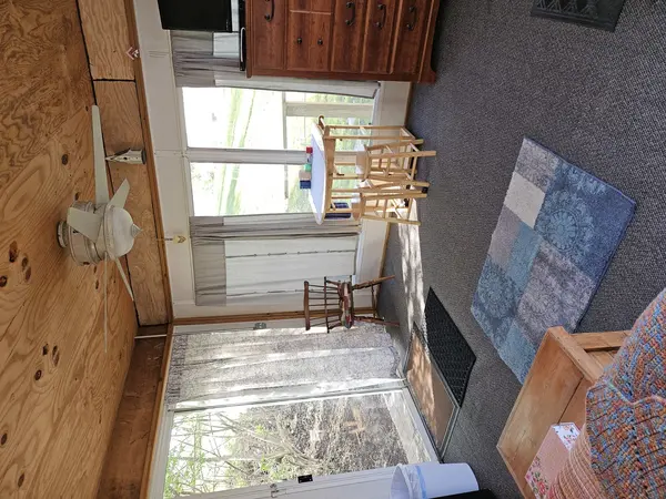 36026 Jewell CT, Earlham, IA 50072