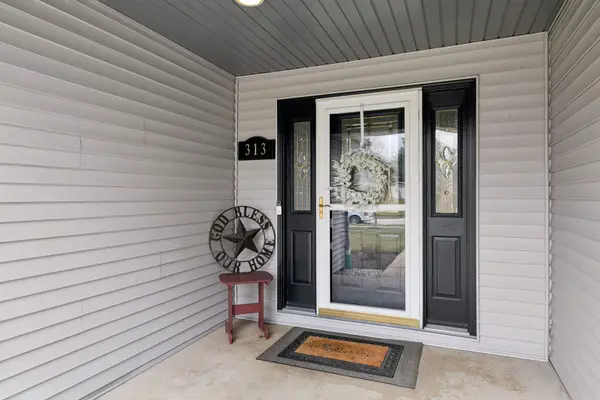 313 S Elm ST, Manteno, IL 60950
