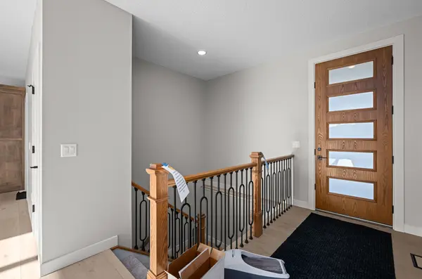 324 Linda LN, Riverdale, IA 52722