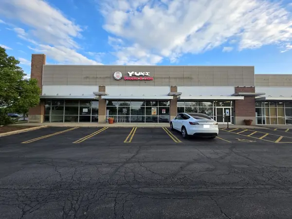 608 E North AVE, Carol Stream, IL 60188