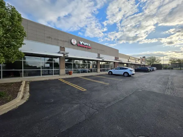 608 E North AVE, Carol Stream, IL 60188