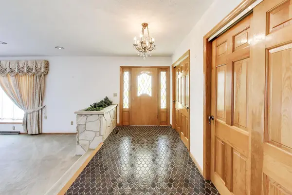 20 N Carbon Hill RD, Coal City, IL 60416