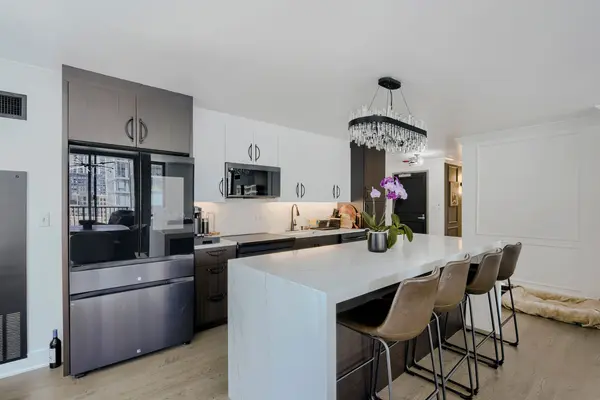 2 E Erie ST #1511, Chicago, IL 60611