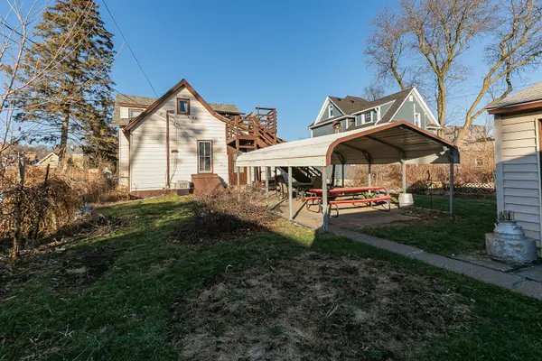 2115 W 4 ST, Davenport, IA 52802