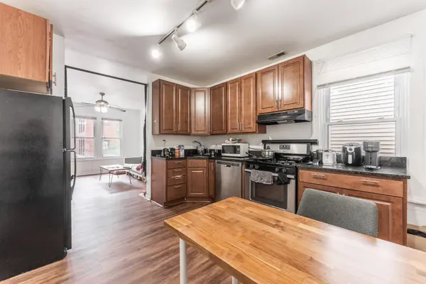 2616 N Marshfield AVE, Chicago, IL 60614