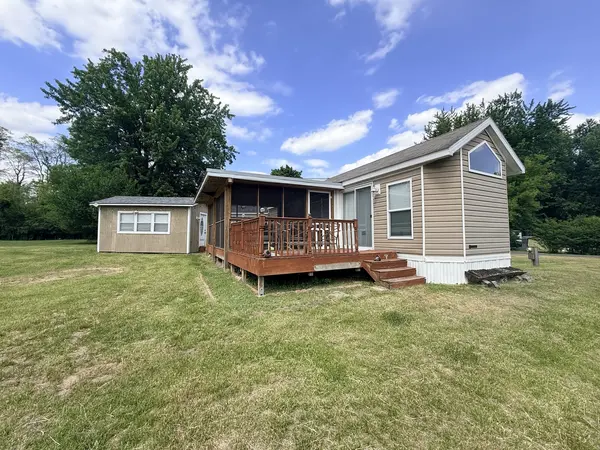 29-379 Woodhaven Lakes, Sublette, IL 61367