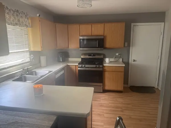 911 Ann ST, Joliet, IL 60435