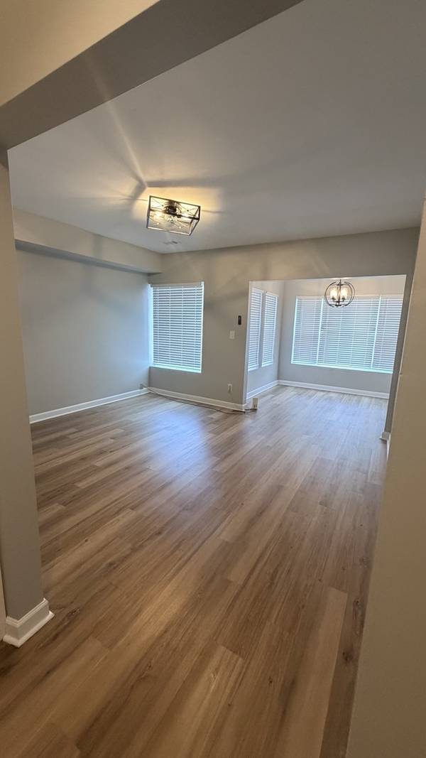 6110 S Saint Lawrence AVE #1, Chicago, IL 60637