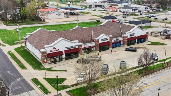 604 E Main ST, Mahomet, IL 61853