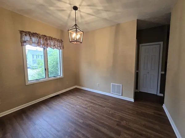 210 W Morris ST, Morrison, IL 61270