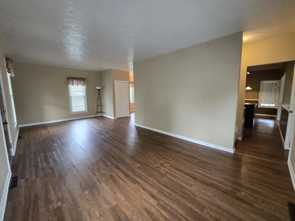 210 W Morris ST, Morrison, IL 61270