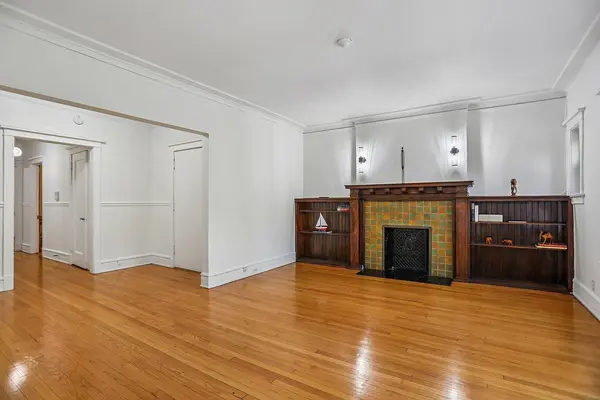 5133 S Greenwood AVE #2, Chicago, IL 60615