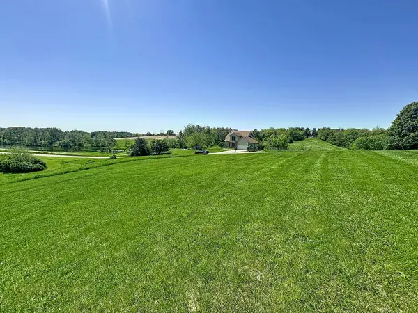 26 Lake Of The Hills, Orion, IL 61273