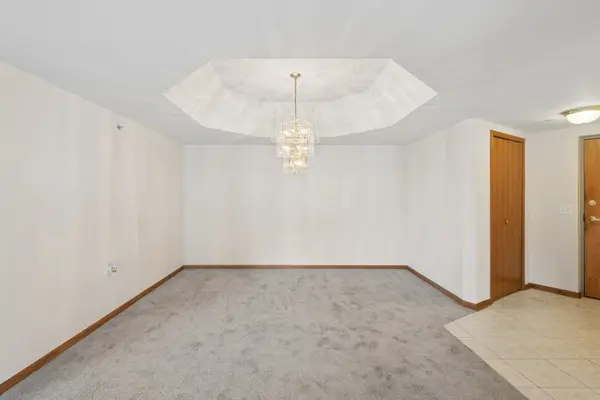 11901 Windemere CT #301, Orland Park, IL 60467