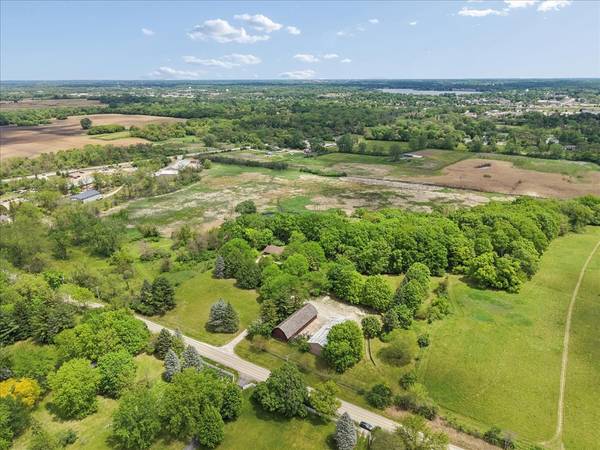 27125 N Williams Park RD, Wauconda, IL 60084