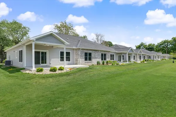 516 S 6th ST, Fairbury, IL 61739