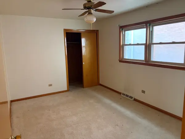 10031 S Forest AVE, Chicago, IL 60628