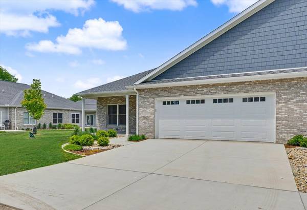 306 E Pine ST, Fairbury, IL 61739