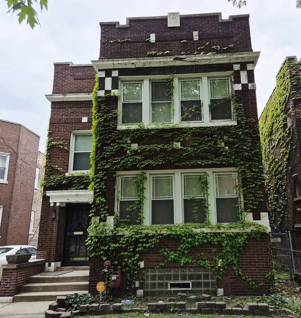 7826 S Bennett AVE #2, Chicago, IL 60649